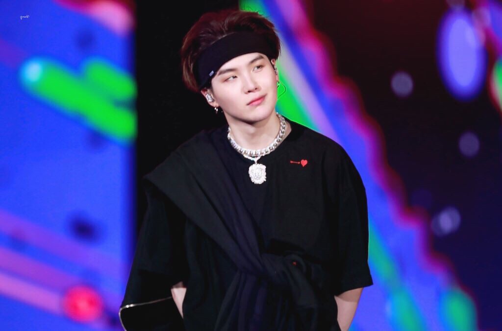 y_m3915's tweet image. ゴリッゴリラップぶちかましたのは左から2番目私の大好きな大好きな王子様です。
오빠 진짜 진짜 멋있다❤︎
나 너무 행복해 
@BTS_twt 
#방탄소년단 #BTS 
#fns歌謡祭bts