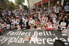 Bahriye_Subayi's tweet photo. 1- Derin Devlet/ Ergenekon,  yıllarca "Cadı Avı" yaparak, Kürt Halkını şeytanlaştırdı.

Böylece Kürt Halkına yapılan hukuk ve insanlık dışı zulümler, cinayetler, SOYKIRIM;
muazzam bir propaganda ve psikolojik harekat yapılarak, halka normal ve gerekli olarak gösterildi. https://t.co/uQnRVPQagP