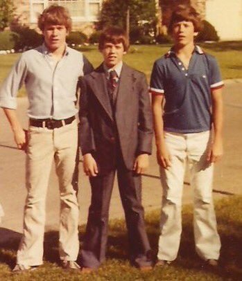 Perfecto65's tweet photo. Happy Birthday ⁦@MayorBurns⁩! Nice Suit🤪 https://t.co/d6DV99eCvh