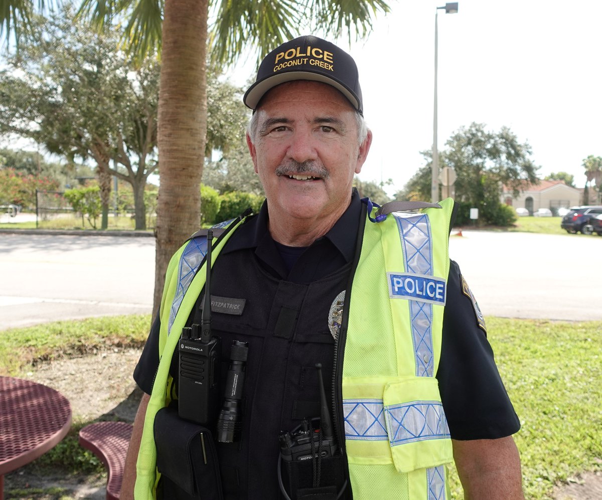 CoconutCreekPD's tweet image. Happy Wed morning! We start by continuing our look at our 2020-21 #SchoolResourceOfficers. Next up is Ofc Fitzpatrick. He's starting his 2nd yr @browardschools Dave Thomas Education Ctr. He hopes to see students back on campus as soon as the time is right. #WorkingTogether