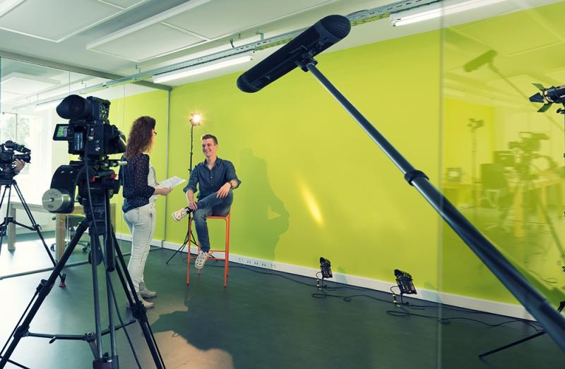 Video, meer dan ooit een niet meer weg te denken tool in ons leven! Lees Manon’s blog met een aantal tips die je helpen een succes te maken van je filmpje. Lees verder op onze site via bit.ly/2CZL02G