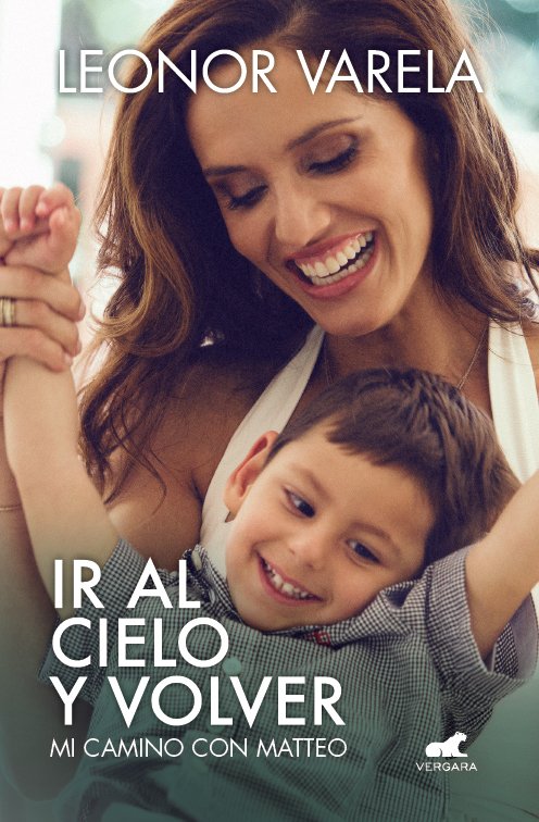penguinlibroscl's tweet photo. #NOVEDAD 
#IrAlCieloYVolver el libro donde @Leonorvarela relata el camino con su hijo Matteo.

El honesto y conmovedor relato sobre el camino de amor en el proceso de pérdida de su hijo y la confianza en que la muerte no separa a los seres amados.

+ info https://t.co/82DG0PgE8k https://t.co/0tn8ZKtEcc