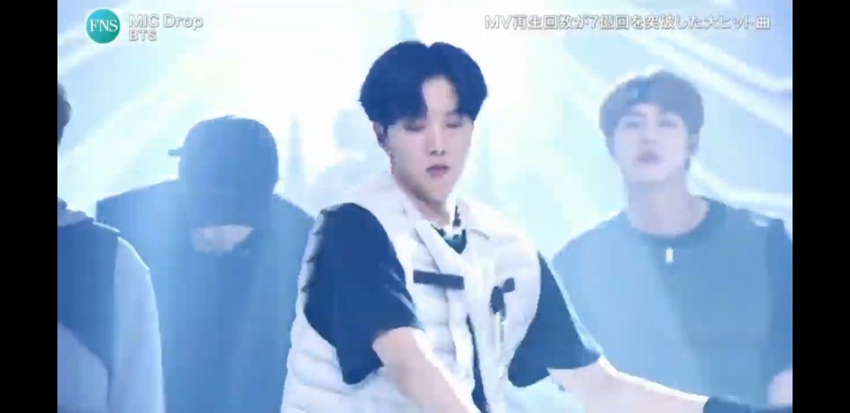 LovePjimin's tweet image. #방탄소년단 #FNS歌謡祭2020夏 #FNSマイドロ楽しみ #FNS歌謡祭 #BTS #防弾少年団 #BTSARMY