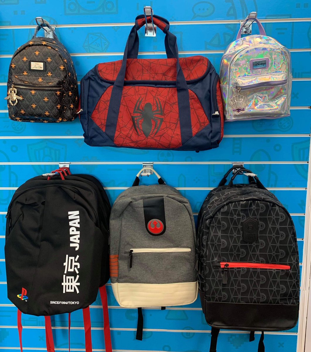 GeekStoreHull's tweet photo. Are you looking for something special for the kids when they return back to school? Have a look in the shop at our bags, note books, purses to keep money and bus passes in and our gift boxes ideal for the new term! @princesquay #geekstore #princesquay #eastarcade #harrypotter https://t.co/nO9pFbCDTE