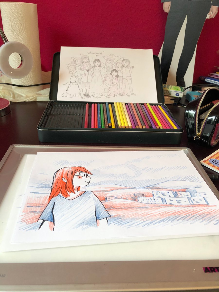 Warum sie Plattenbau geliebt hat und Bananensprüche nicht mehr hören kann, erzählt uns Comic-Zeichnerin &amp; Autorin <a href="/Olivia_Vieweg/">Olivia Vieweg</a>. Die gebürtige Jenenserin definiert sich als „Ossi“. Weitere Wende-Erlebnisse <a href="/ZDF_DKF/">Das kl. Fernsehspiel</a> Podcast „Meine Wende - Unsere Einheit?“ zdf.de/filme/das-klei…