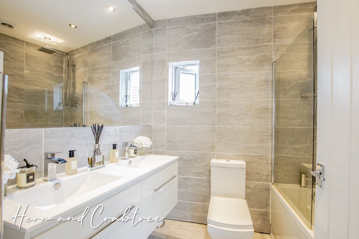 Offering a newly renovated end terrace home which simply oozes style, class and sophistication.

It also benefits from having three good size bedrooms. 

Situated in a prime spot in Grangetown. 

Call our office now on 02920228135 to secure your viewing slot 🏡