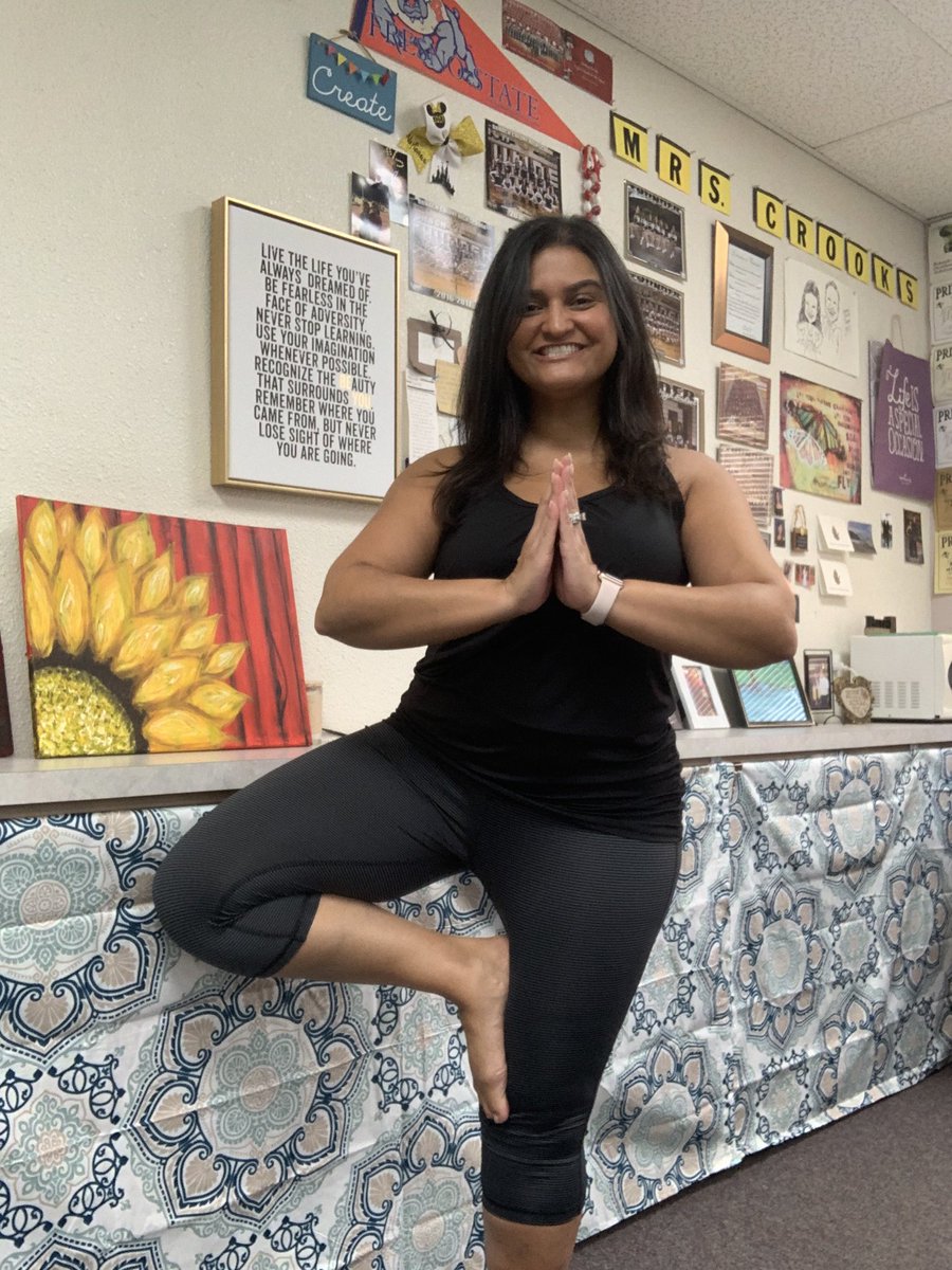 In honor of Workout Wednesday I give you tree pose. I love yoga!@bchsasb