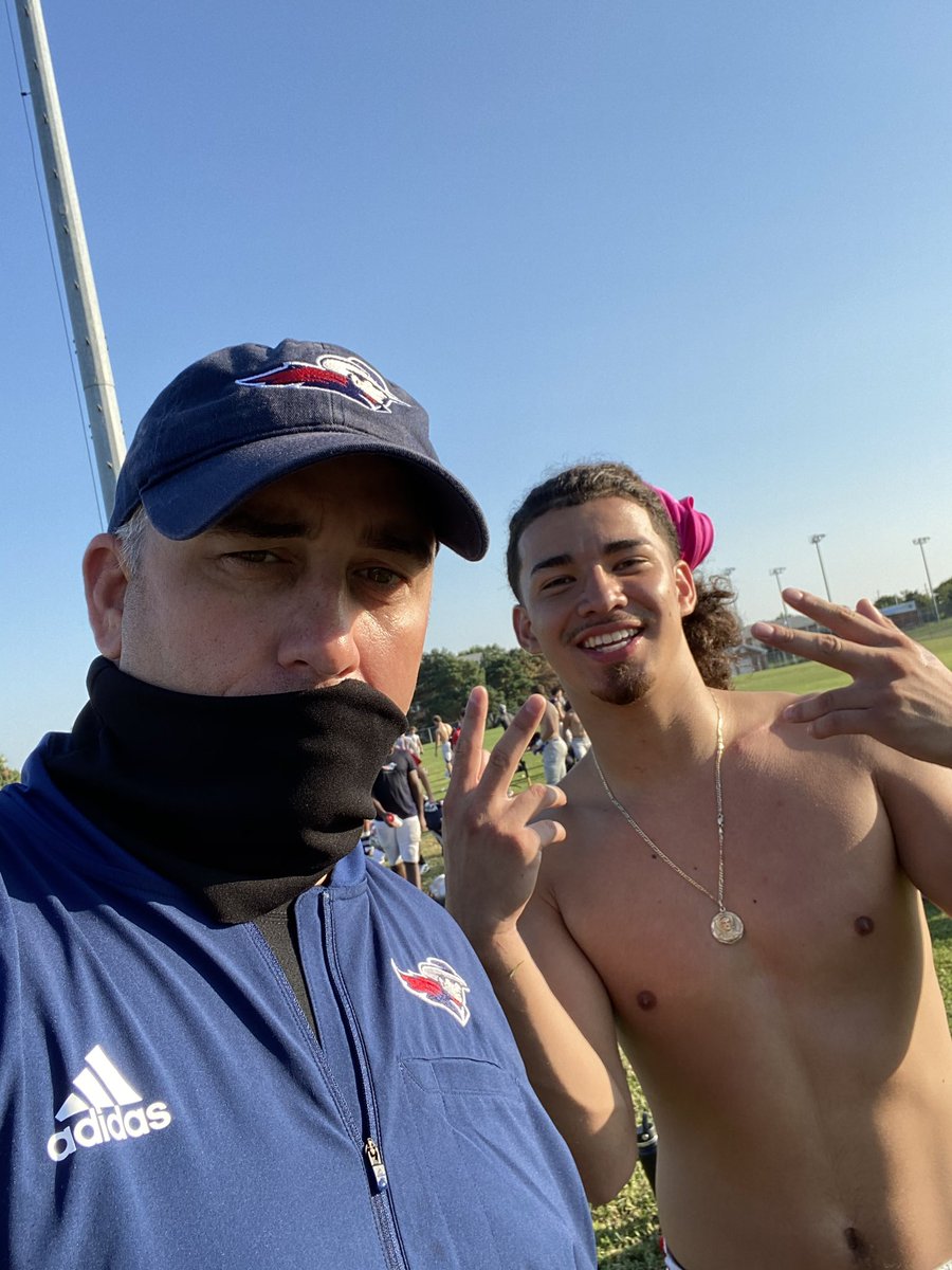 Carlos Fernandez🙅🏻♂️📦🏈 tweet media