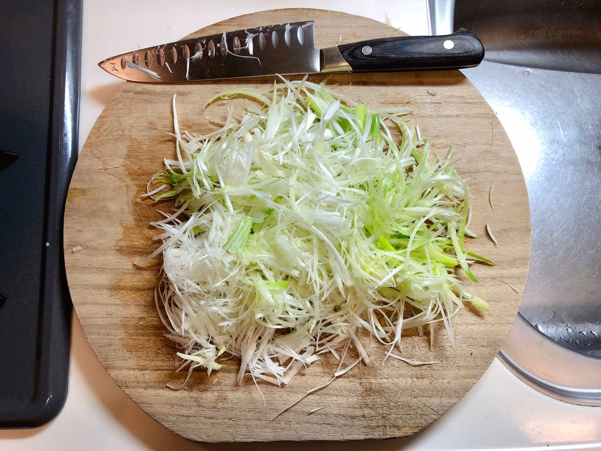 おりえ 100均の白髪葱カッター 便利でもう何年も使ってる