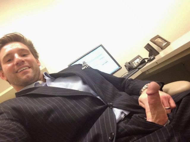 big_suits's tweet photo. Who is this guy? So fucking hot... DM with his info and I will share his pic folder with you https://t.co/tPl6qKyJjf
