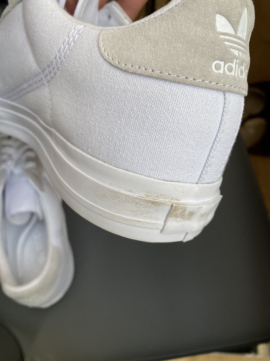 _Charrlottee_'s tweet photo. @OfficeShoes so you’ve clearly sent my boyfriend an ex-display pair of shoes that are just gross.. black fluff from someone’s socks throughout the inside, dirt at the back.. not to mention they are two completely different colours.. 😠 https://t.co/TmdCTuPoJv