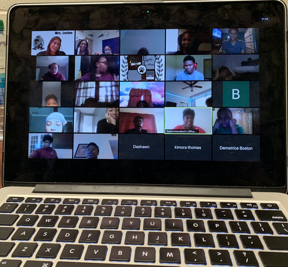 What an awesome morning <a href="/APSCarverEC/">Carver Early College</a>! Thank you <a href="/DrLisaHerring/">Dr. Lisa N. Herring</a> for visiting Ms. Levine’s 9th Grade Lit class this morning. Your words and warmth serve as my inspirational vitamin for the week! <a href="/apsupdate/">ATL Public Schools</a> <a href="/dan_a_sims/">Dan A. Sims</a> <a href="/PrincipalRogers/">Christina Rogers, Ed.D</a> @APS_HighSchools