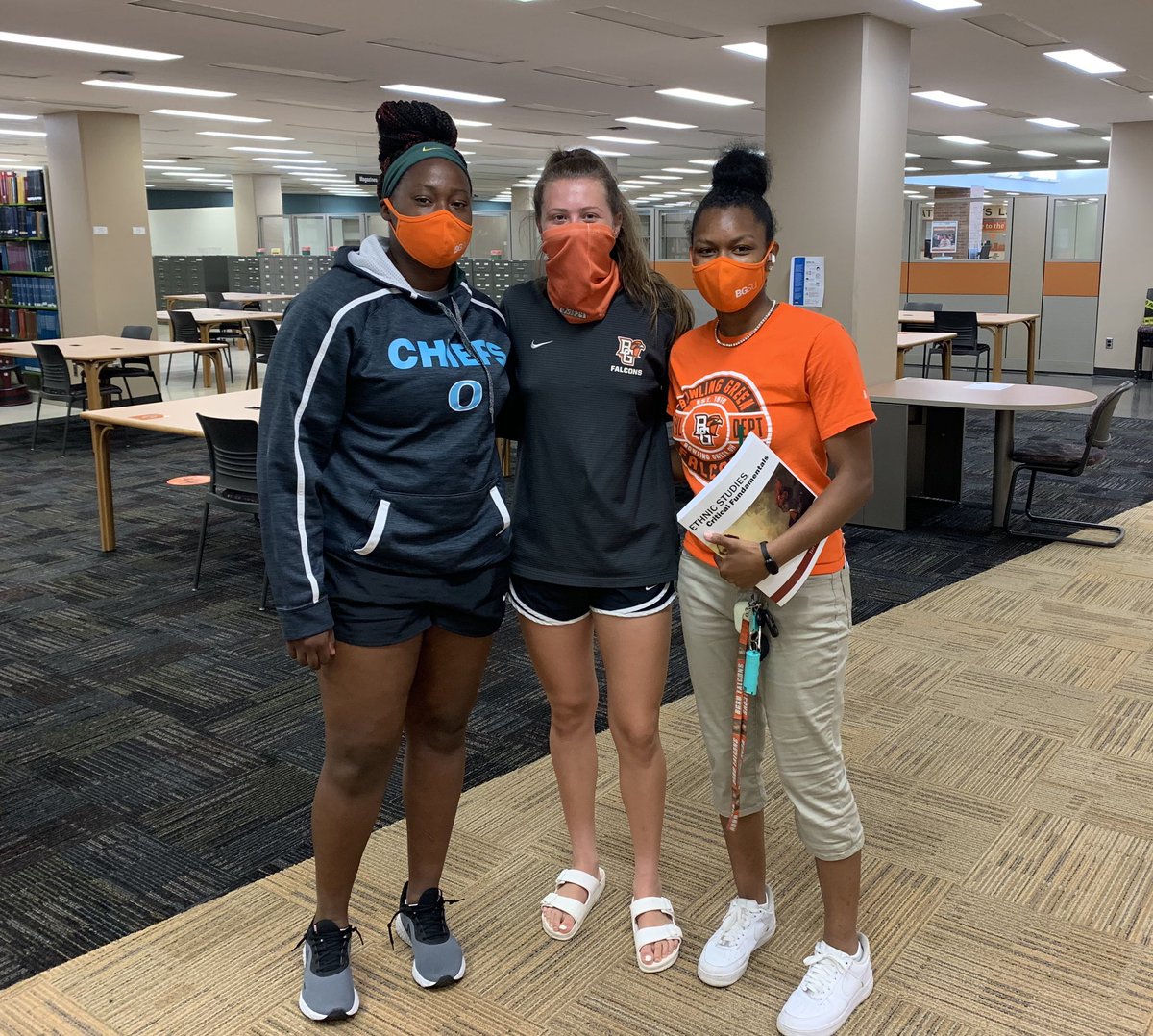 mkayteepen's tweet photo. First day of school for these @BGSUwbb frosh!! #GoGetUm #AyZiggy https://t.co/rcllrIWQC9