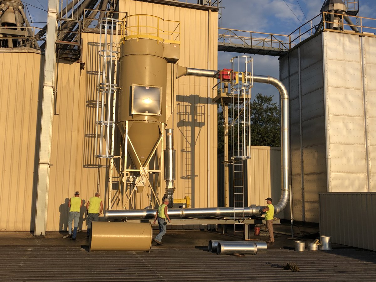 TAMSystems's tweet image. Dust Filter assembly &amp;amp; our field guys getting work done as usual 👏🏼 👌🏼 !!
#tamsystems #dustfilter #assemble #howyabin