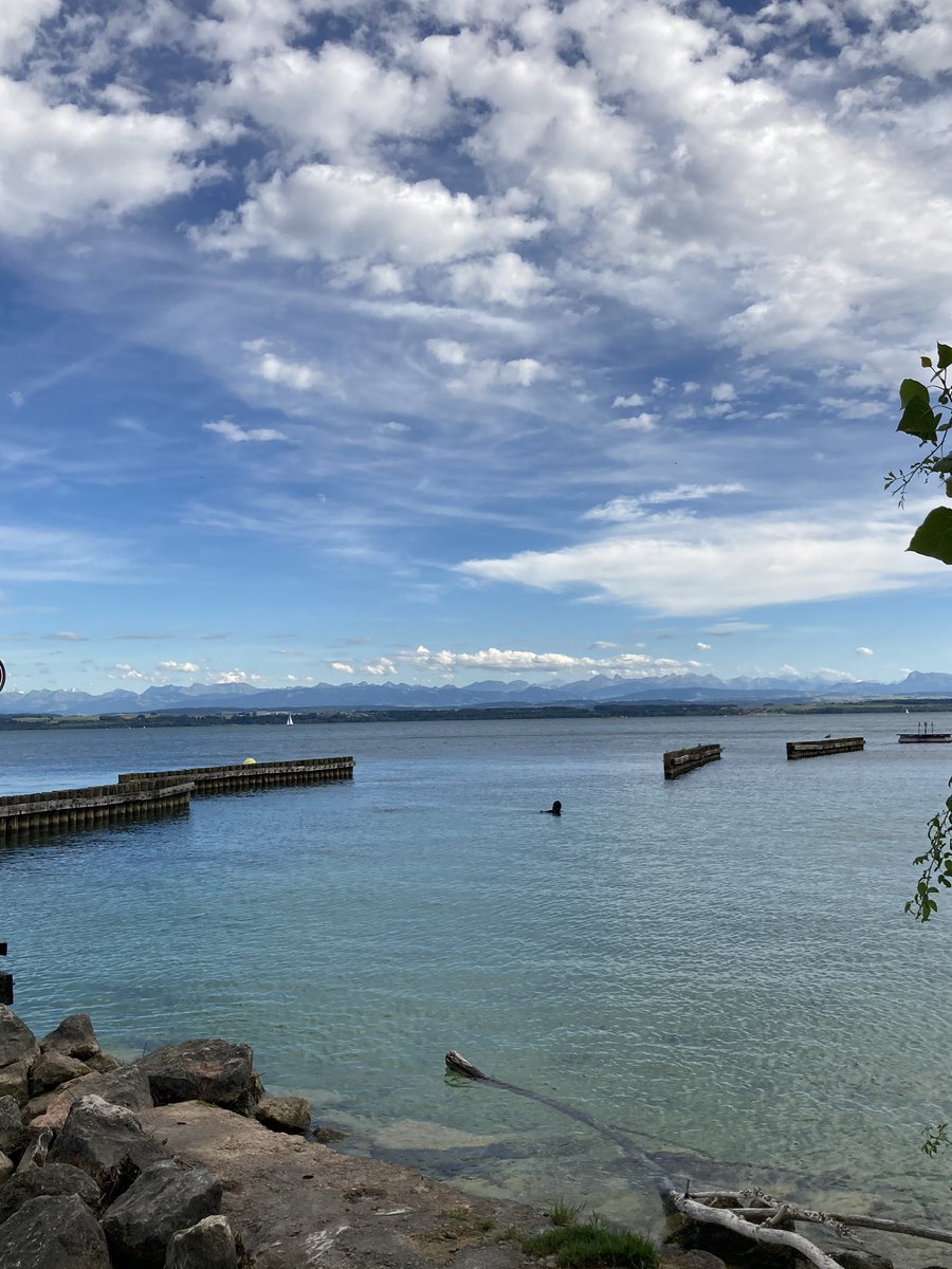 Madame_Poppins's tweet image. Joli lac de #Neuchâtel #Boudry comme un air de vacances...