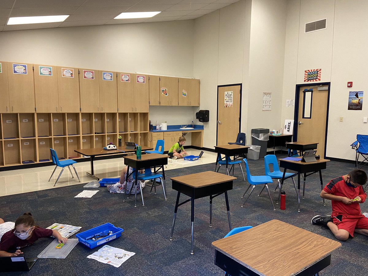 DecaturISDGT's tweet image. Launching our study of animal adaptations with @LEGO_Education frog metamorphosis models #bestatYES #carsonstars