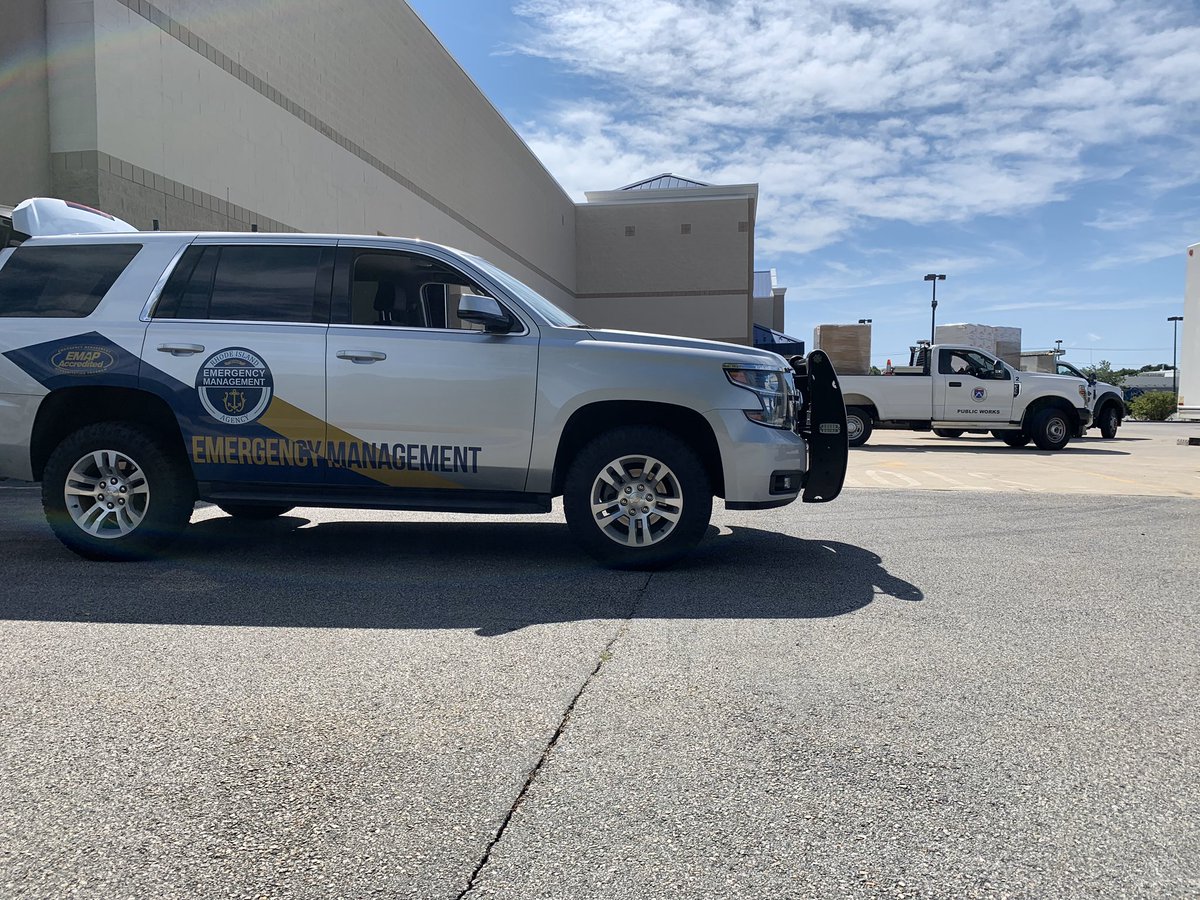 NEFireChiefs's tweet image. Today, RIEMA distributed 21,000 gallons of disinfectant to public works and school departments around the State to make sure we can safely continue to #reopenRI.