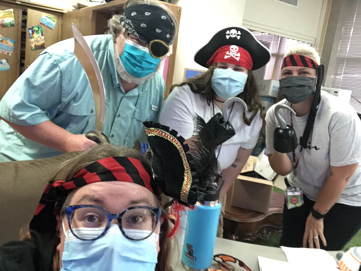 masseySSS's tweet photo. #LHJHVirtualSpiritWeek #lhjh team sped! @RLhjh @KaylaCl51696878 https://t.co/YQ75SV4vuv