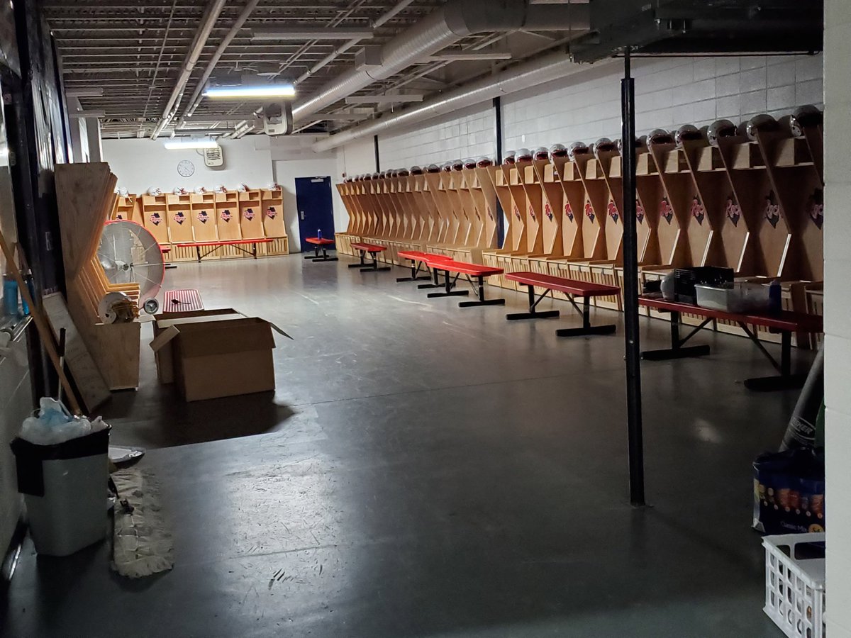 CoachNapierRUSH's tweet image. Quite at the ROCK.#BEFOREPRACTICE