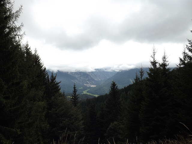 boz_north's tweet photo. #OnThisDay 2015 #Slovenia yesterday we walked to Italy, today we walked into #Italy and #Austria from #Slovenia We left #Jasna passed #Zlatorog into #KranjskaGora along the old railway. Then turned up through #Ratece steep climb to #Pec Check out my blog
https://t.co/vvlzET1cNU https://t.co/lyoR0zsIqc
