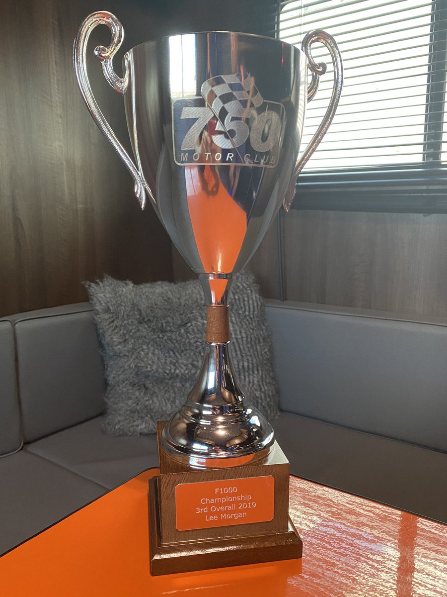 The weekend might not have gone to plan, but I still walked away with a trophy. I never got round to picking up my 3rd place championship trophy for last season. Definitely worth the wait! Thank you 750 Motor Club and F1000 for this fantastic trophy.