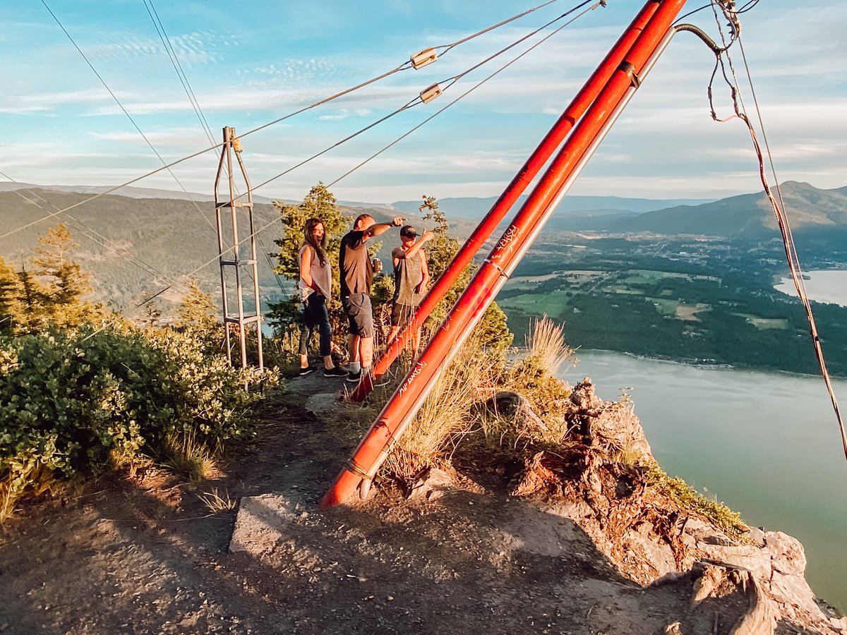 fuhriousconst's tweet photo. Thank you to Rory and Shannon from @shuswapxtreme for bringing us up to the Bastion Mountain Lookout over the weekend to watch the sunset! 🌅 Beautiful views and awesome people. 🏔🤘#ShuswapXtremeRecreation #ShuswapXtreme #FuhriousConstruction #BeautifulBC . https://t.co/LV1hoRSjh1