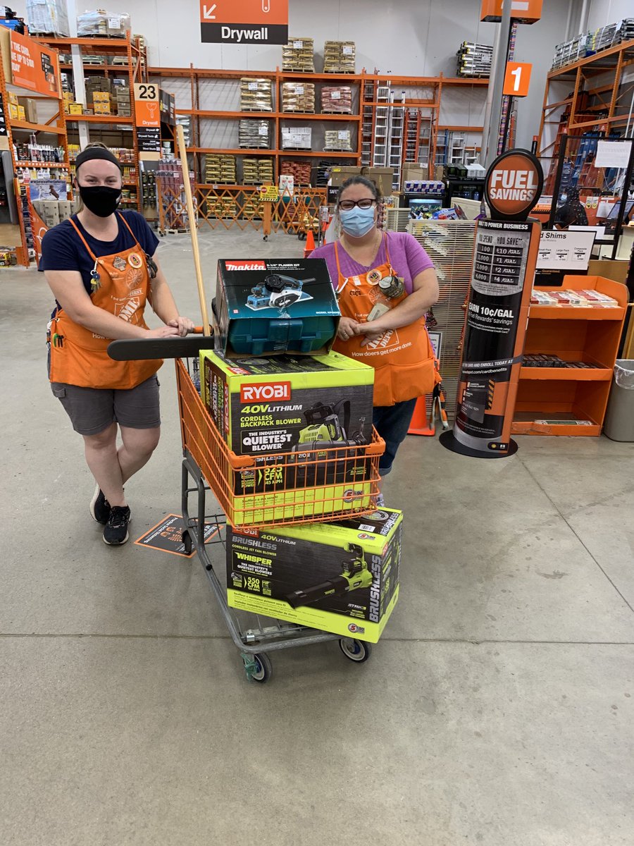 ⁦<a href="/cdoering5/">Chris Doering</a>⁩ ⁦@KevinMasseyTHD⁩ ⁦<a href="/belford_melissa/">Melissa Beth Belford</a>⁩ ⁦<a href="/warre_avalon/">Avalon J. W. Hutchinson</a>⁩  D28 DS Haily and FES CC displayed great customer service and prevented a loss of $816 to store 2802. Great job team.