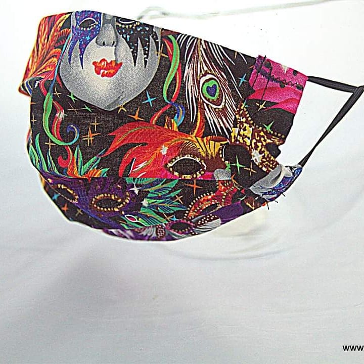 lizzietorbitt's tweet photo. Hi everyone, I now have a selection of face coverings on my website https://t.co/GzUTxf8sr7 there is a donation being made to a local charity for each one sold. Get your unique style here. #facecoverings #facemasks #COVID @Ballymena_Times https://t.co/Oc79SloyxN