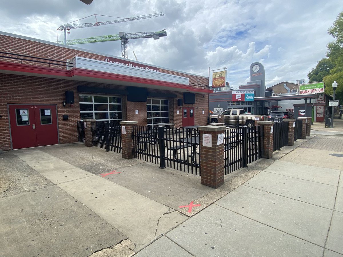 Here's how Alabama students and bar owners are reacting to Tuscaloosa's