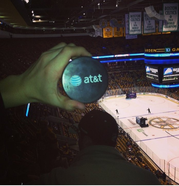 xottenberg's tweet image. Congrats are in order to @GreenLife52 for a successful NHL career. Still remember when he tossed me this puck a couple years back when he was on the caps. Class act!