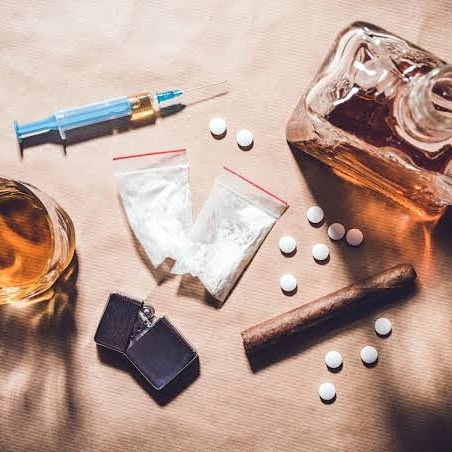 ElimFfsa's tweet photo. How do you know when you are addicted?

There are 4 C's of Addiction.

Compulsion 
Craving 
Consequences 
Control

@ffsa_fac
@Nicdam89
#DSD
#nicdam89
#ffsa_fac
#SBC
#kemoja
#alcoholbanlifted
#GOAT
#savanna https://t.co/owyQceKh3T
