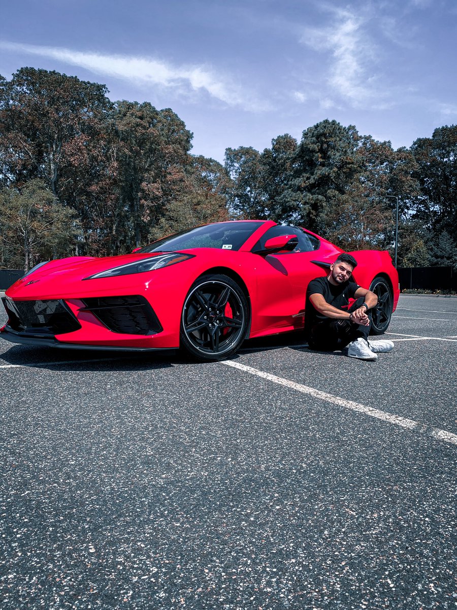 RyosOfficial's tweet photo. 22 today 🎉 Renting the new C8 for the day and this thing is a BEAST! Already one of the best birthdays I’ve had so far 🙏🏼 https://t.co/PCw8Fr1slM