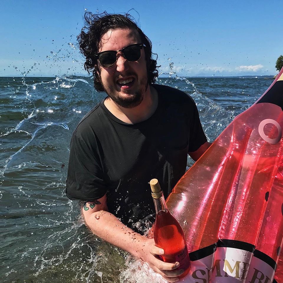 The Willows Inn on Lummi Island tweet media