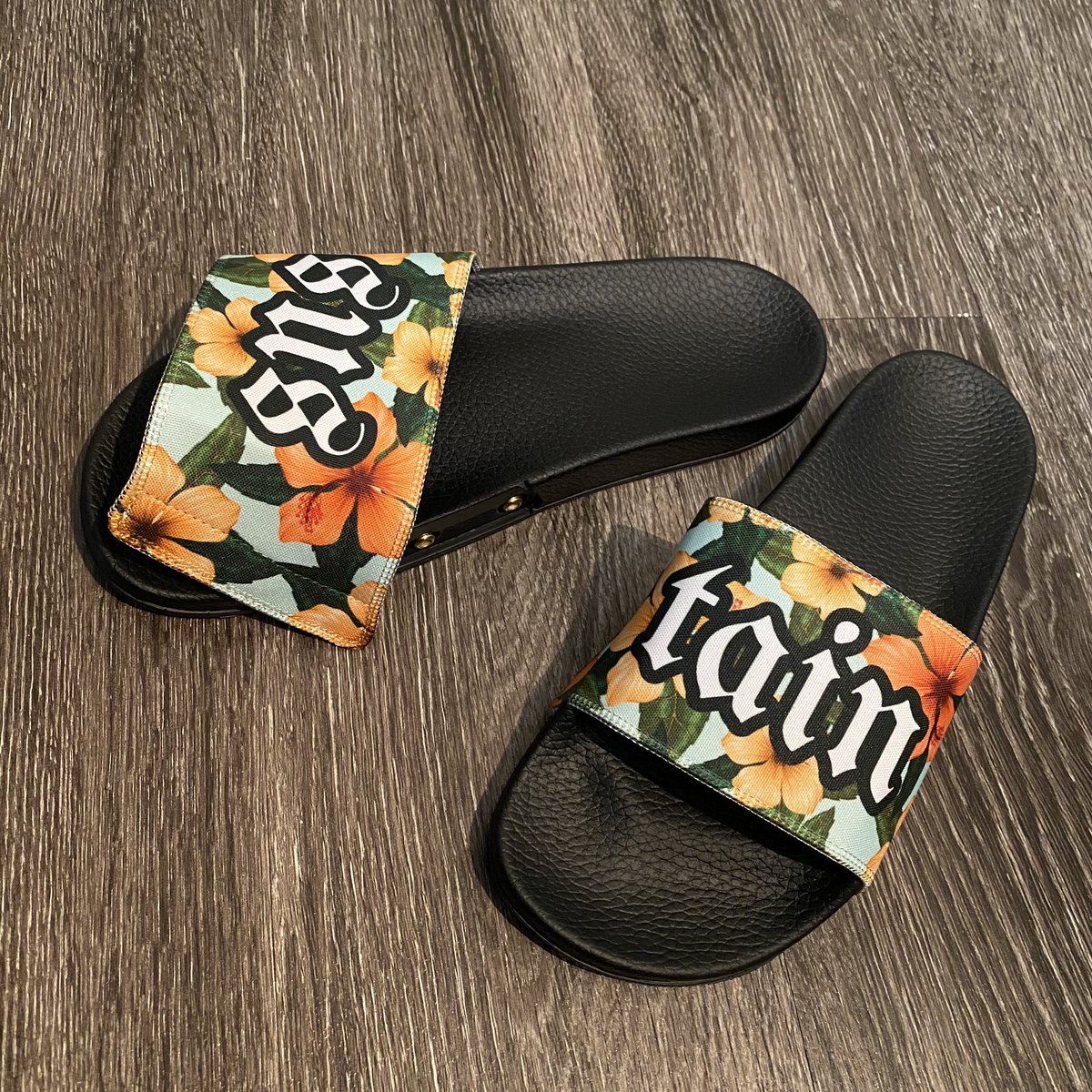 Our brand is build around versatility and durability! 

Our new slides straps are...
• Swappable
• Machine washable
• Water safe

✨All slides are available in the shop now!

#sustainsis #slides #slidesandals #shopsmall #explorepage