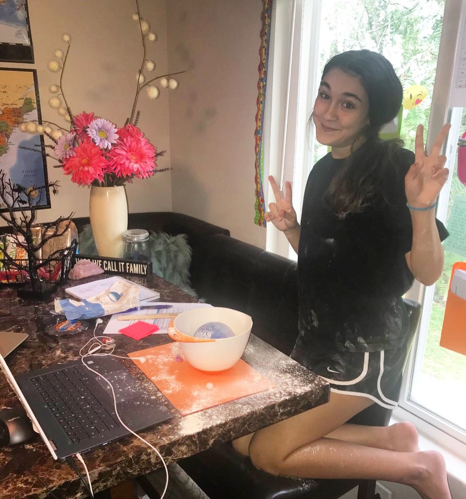 mckenziescience's tweet photo. Remote Learning + Gravity Lab = Making a Mess at Home 😬 Sorry parents!!
#HandsOnLearning #MNPSVirtualSchool #GravityLab #ScienceRocks #BellevueMiddleSchool https://t.co/N7yW3pZVAC