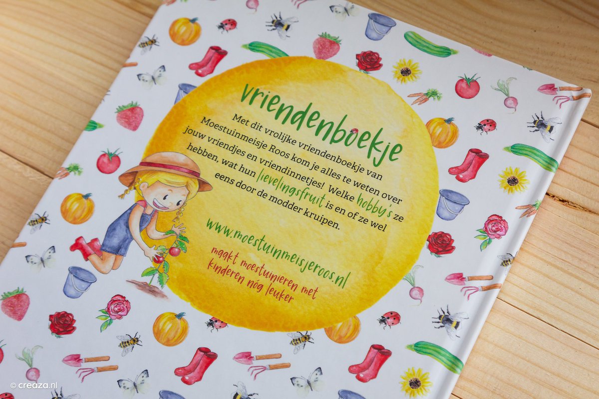 bartvandenbergh's tweet photo. Omdat de scholen weer bijna overal zijn begonnen hier ook even ongegeneerd reclame maken voor het #vriendenboekje van Moestuinmeisje Roos. 

Ik mocht met @creaza de productie van deze eerste druk verzorgen. Stiekem stinkend trots op. 

https://t.co/UGL06DN7Tj (€ 16,95) https://t.co/QmvRI4QELu
