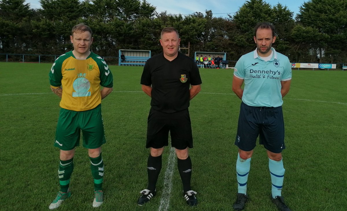AvondaleUtdFC's tweet photo. We're underway in Keane Cup @AvondaleUtdFC @RockmountAFC @DennehysHandF ⚽🔵 https://t.co/dMjoR7hwGh