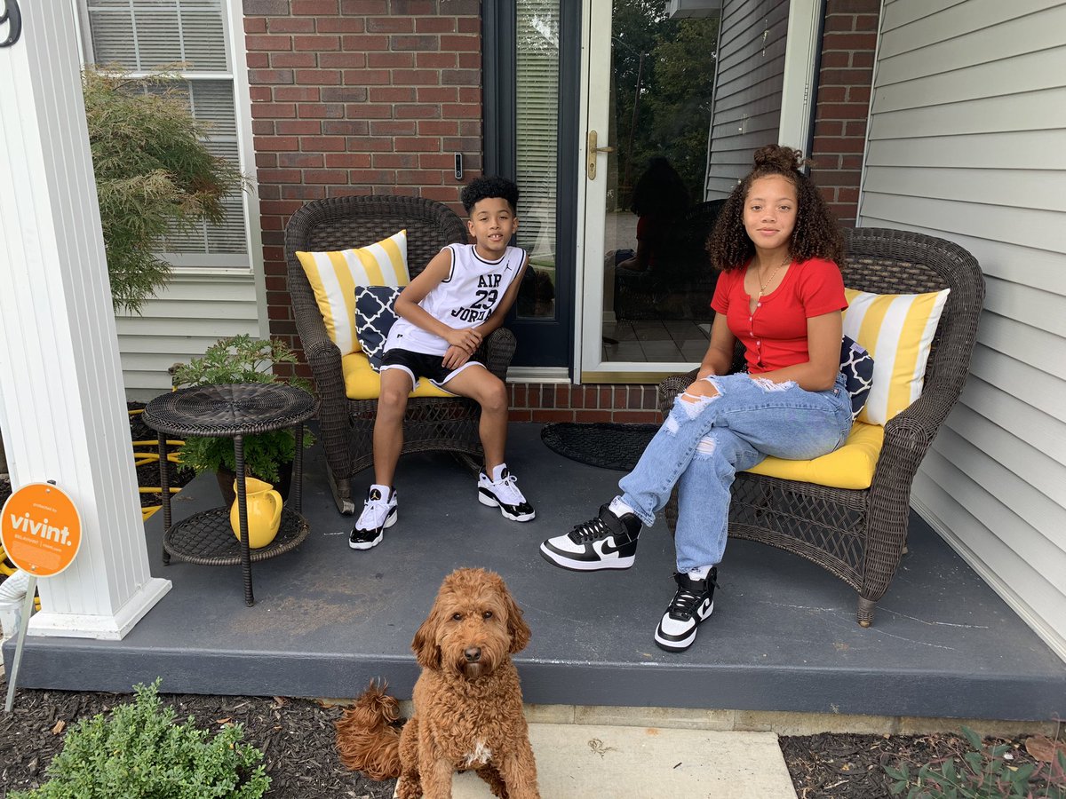 JamayaByrum's tweet photo. First day of school!! Virtual learning adds tons of confusion but a lot of excitement too!! π
Sending prayers to all students, I hope you have a blessed, safe, and successful school year πβοΈπ
#classof2023 #hcsfirstday https://t.co/YrG9oAOjPQ