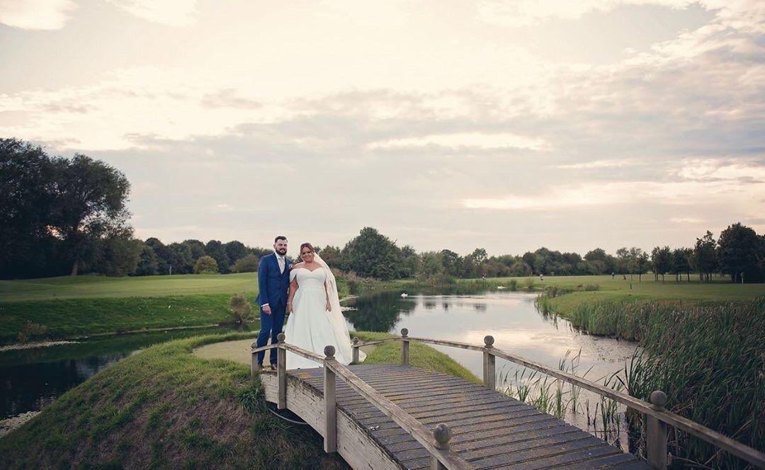 thenottmshire's tweet photo. This #weddingwednesday we think back to our stunning couple ,Mr &amp; Mrs Kerry &amp; these amazing photos taken by @clairehillyardphotography
What could be more fun than being driven by your groom in a wedding golf cart &amp; epic fireworks 🎆 to end the party with a bang @RockItFireworks https://t.co/NWMWFbY1YE