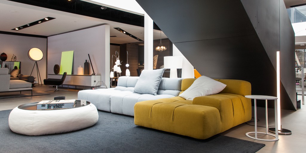 LUMINAIRE_'s tweet photo. The #Tufty-TimeSofa has achieved its goal by injecting conventional sofa types with a free and #casuallifestyle that is mirrored by highly versatile #sofacompositions. Inquire to learn more about the Tufty-Time here: https://t.co/kNS1l71XX1 https://t.co/I0czW7MLDj