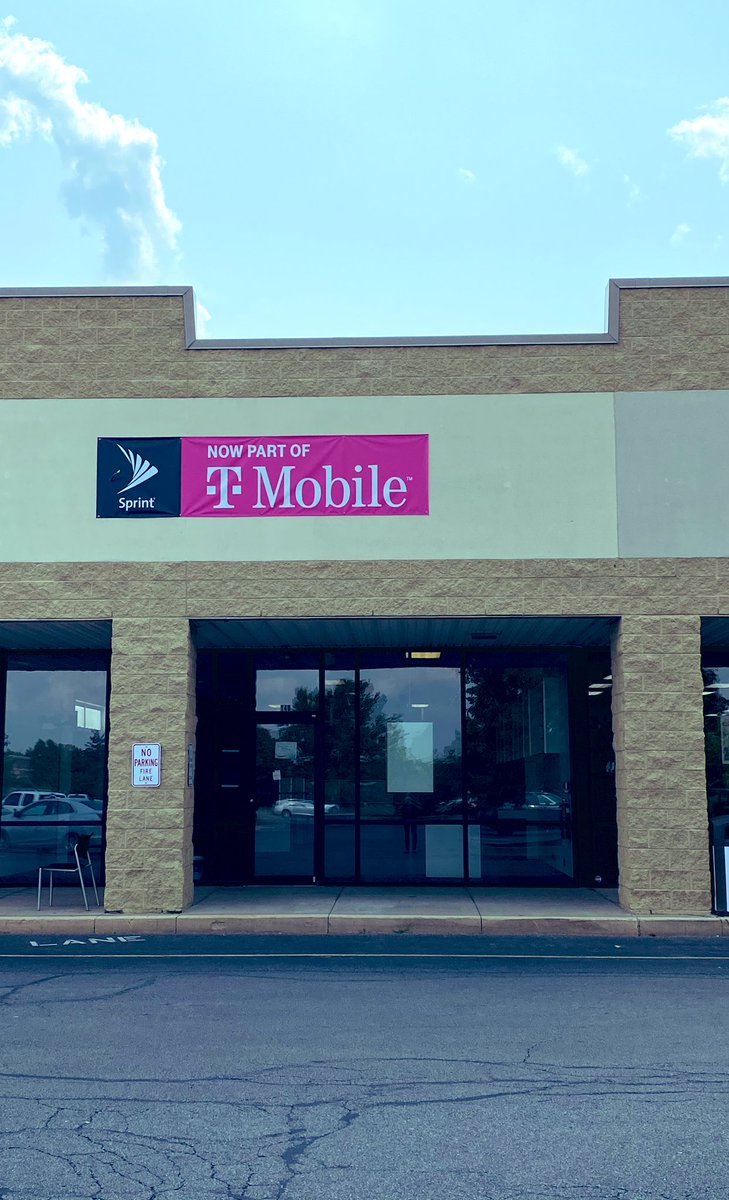 It took a lot to get here but there’s still a lot of work to do. Can’t explain my excitement over this opportunity and I can’t thank my previous and current leaders enough!

<a href="/DamienKelly614/">Damien C. Kelly</a> 
<a href="/_tferrell/">tf330</a> 
<a href="/BKnollRetail/">Brittany K</a> 
@terryliptak