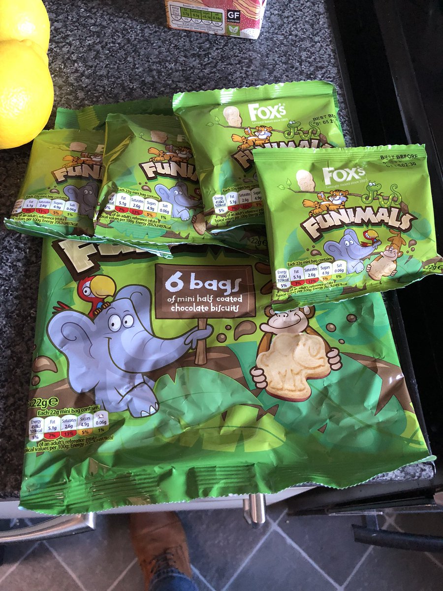 TomMachin's tweet photo. @AldiUK @foxs_biscuits  Six bags? I’ve been short changed here - there’s 2 missing! 🥺 https://t.co/029FmJrs6R