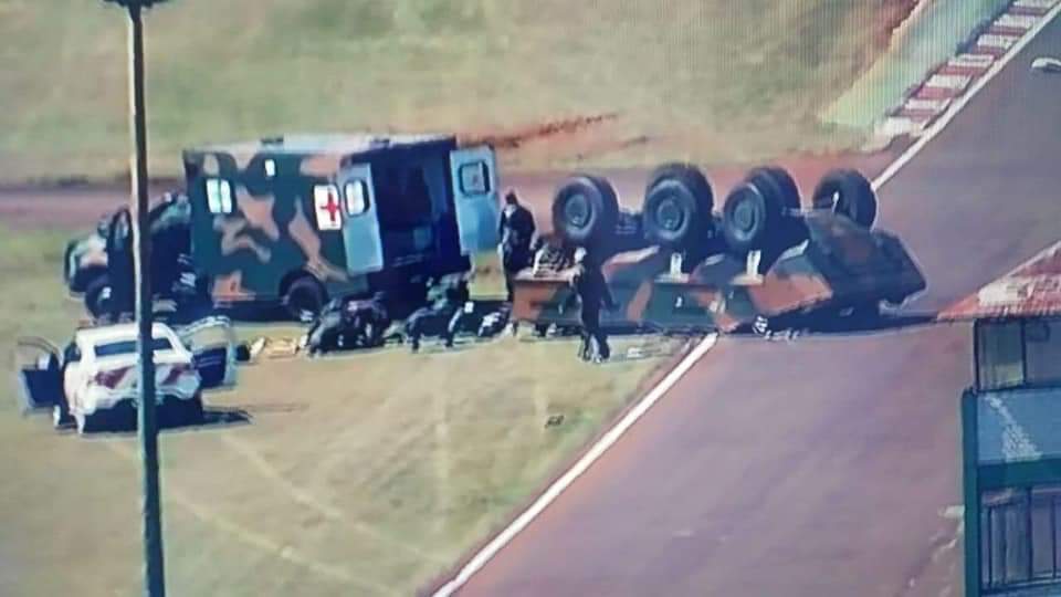 JamesAllisu's tweet photo. Deu ruim aqui no autódromo de Cascavel kkkkkkkkkk https://t.co/jihJyvKIUm