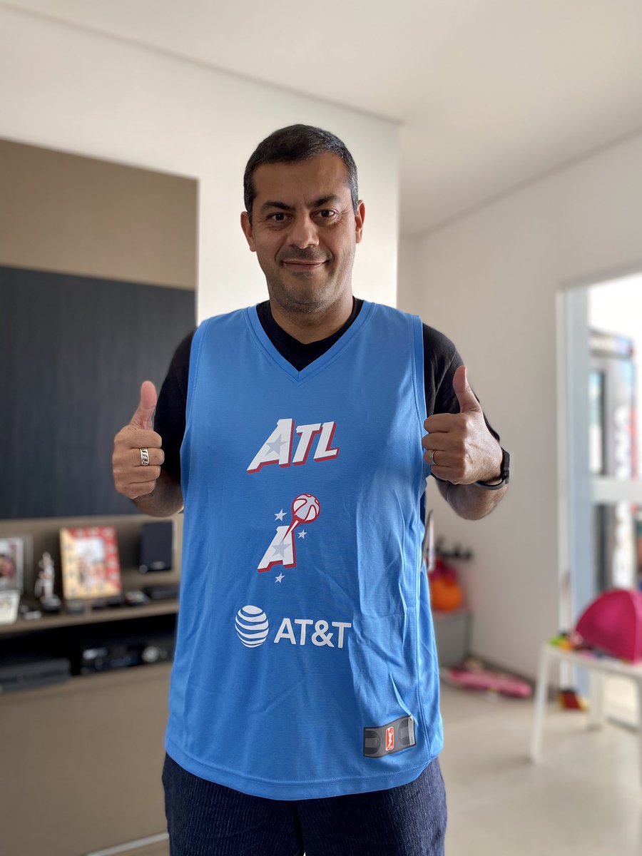 Welcome back <a href="/CC3Hollywood/">ChennedyCarterOfficial</a> , today I received here in Brazil your jersey. Good luck in your return to the <a href="/AtlantaDream/">Atlanta Dream</a> !!! #GoDream