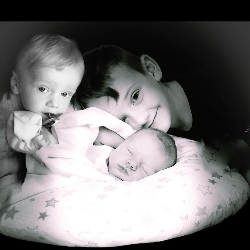 Kayley07253461's tweet photo. These 3 are everything and more #mybabies https://t.co/5N53RgFwDV