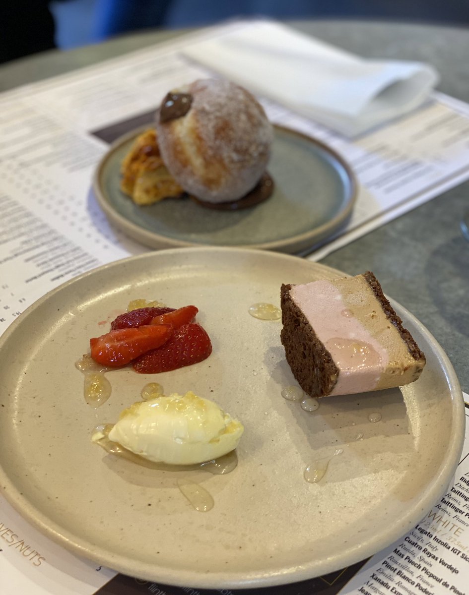 TGunson's tweet photo. Wow, what a fantastic meal and wonderful service! We’ll definitely be going back! Thank you! @flinthousebtn #Brighton #EatOutToHelpOut #local https://t.co/TVBIopkbh1