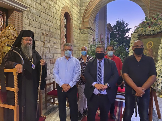 vspanakis's tweet photo. Παραβρέθηκα στον Αρχιερατικό Εσπερινό που πραγματοποιήθηκε έξω από το Παρεκκλήσι του Αγίου Μεγαλομάρτυρος Φανουρίου στον Ιερό Ναό Αγίων Κωνσταντίνου & Ελένης στο Μοσχάτο και έλαβα την ευλογία του Σεβασμιωτάτου Μητροπολίτη Λευκάδος & Ιθάκης κ. Θεόφιλου.
#Spanakis #COVID19gr https://t.co/OaRBaZ3szd