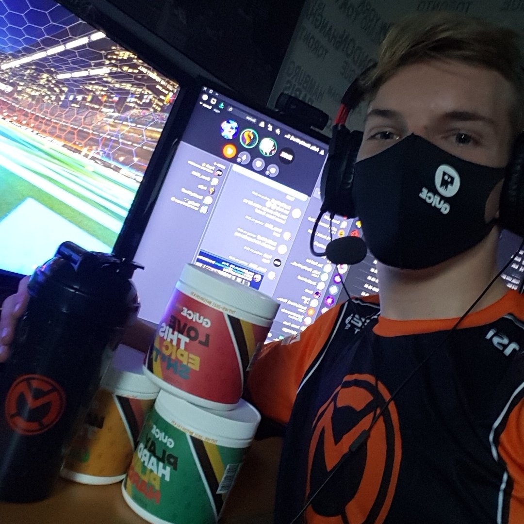 WesleyVWK's tweet image. Very f*cking proud of the team, how we played and improved in such a short time, top 48 it is. Thanks @RealGuice and @mConesports for supporting us all the way through! 

@Owen_0546 @ThePjpollie @StealthyWoolf @HighMulti Let's get it ^-^