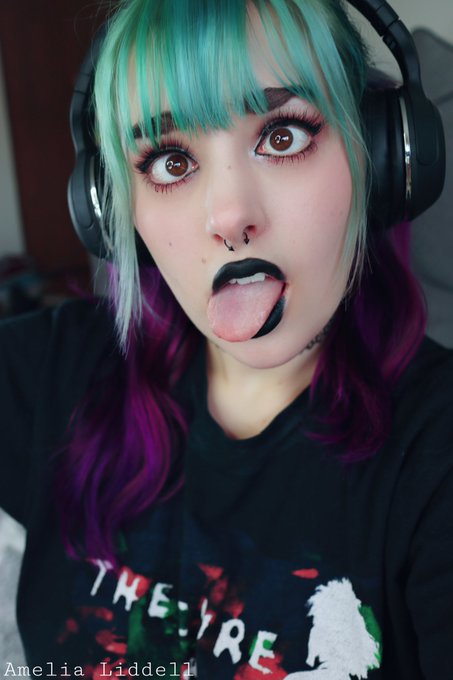 1 pic. 🤟🖤
#ahegaogirl #ahegaoselfie #ahegao https://t.co/6PQ0M9xyXH