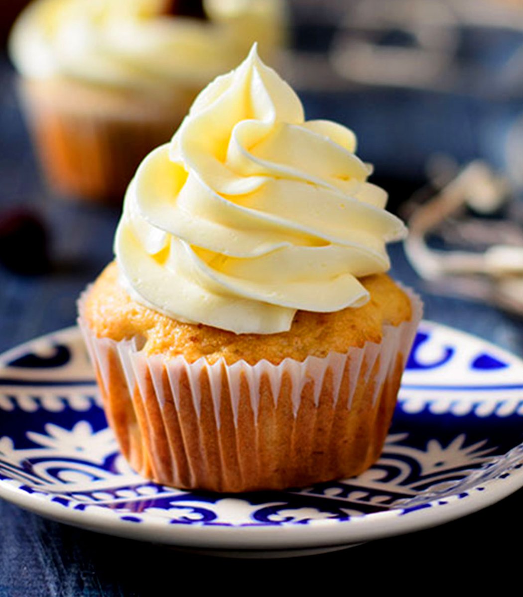 Nina is also practical, but c'mon. A cupcake needs frosting. What is the point of living if you're not going to enjoy the sweet parts, especially banana cupcakes with delicious buttercream.